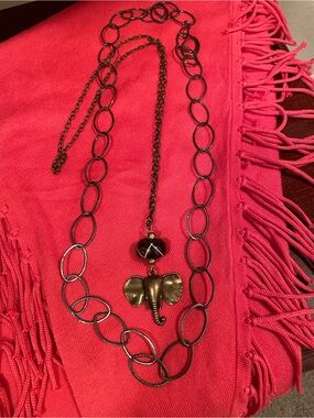 Vintage-Inspired Elephant Pendant Necklace - Bronze Finish - Women Jewelry
